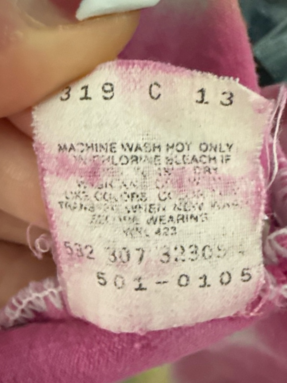 Levi’s VINTAGE 90s bat wing label Tie-Dye shorts - Picture 6 of 6